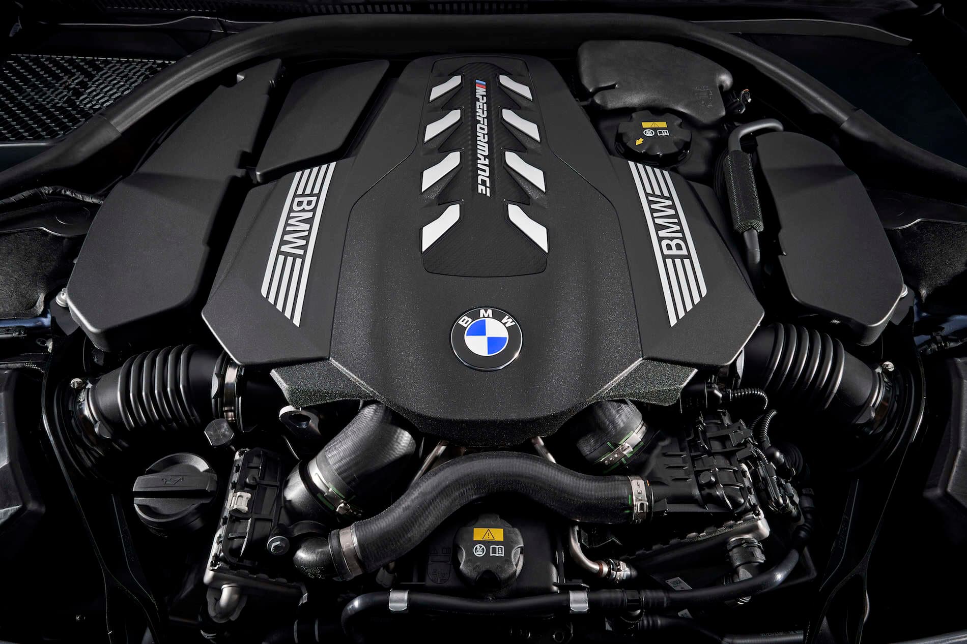 BMW brand new OEM engines — Essen Pro Motors hero background