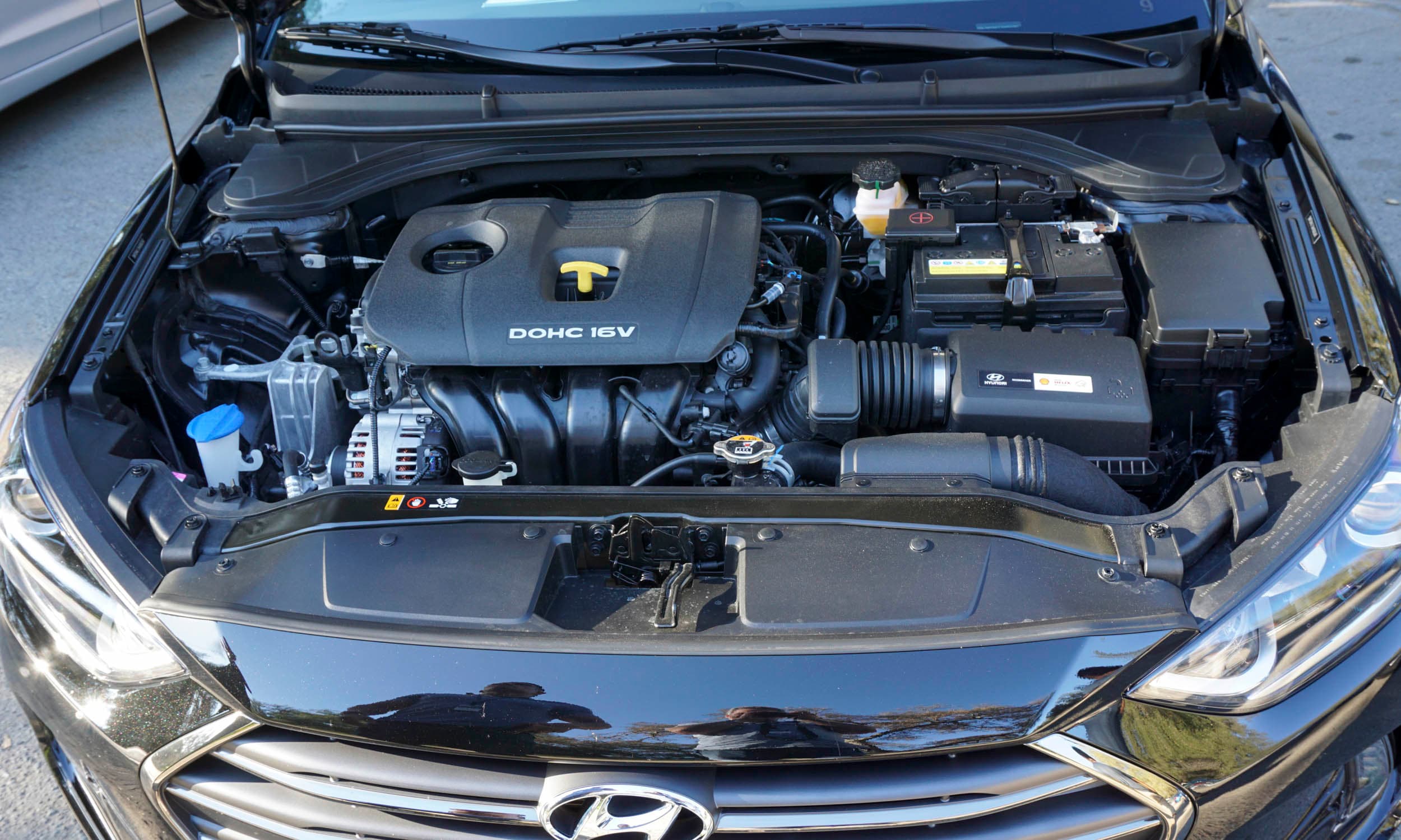 Hyundai brand new OEM engines — Essen Pro Motors hero background